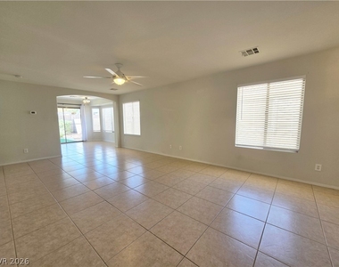 4931 Lunetto Avenue - Photo Thumbnail 4