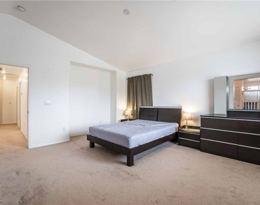 7286 Mosaic Terrace Street - Photo Thumbnail 9