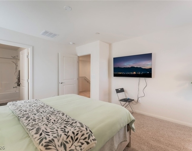 2830 Matador Red Avenue - Photo Thumbnail 10