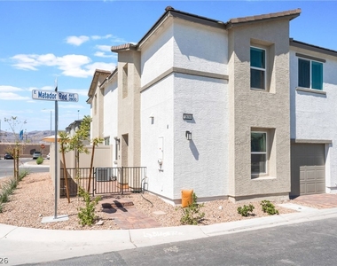 2830 Matador Red Avenue - Photo Thumbnail 16