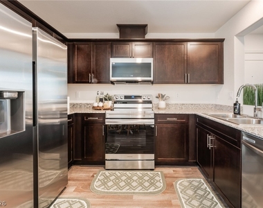 2830 Matador Red Avenue - Photo Thumbnail 5