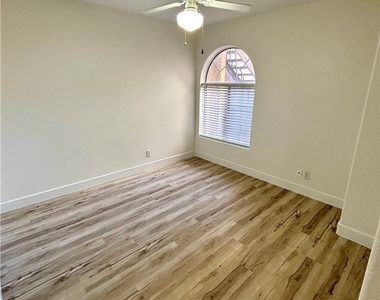 3677 Renovah Street - Photo Thumbnail 17