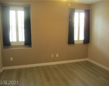 50 Aura De Blanco Street - Photo Thumbnail 14