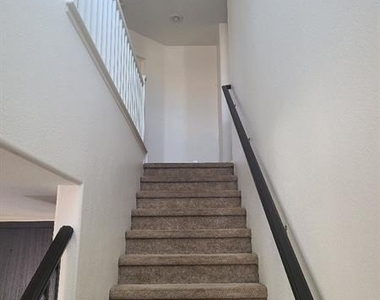 4739 Golden Shimmer Avenue - Photo Thumbnail 6