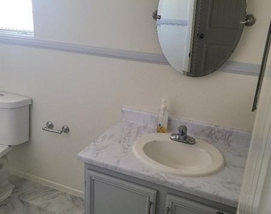 4739 Golden Shimmer Avenue - Photo Thumbnail 7