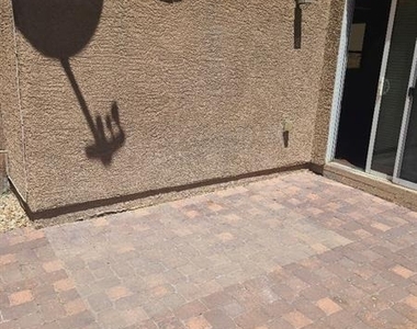 4739 Golden Shimmer Avenue - Photo Thumbnail 13