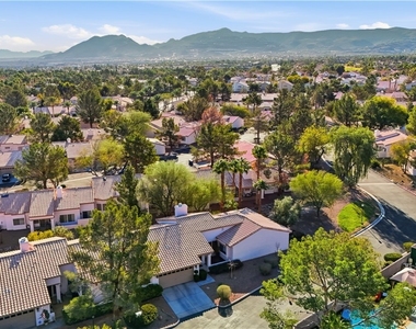 250 Garfield Drive - Photo Thumbnail 49
