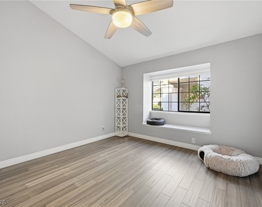 250 Garfield Drive - Photo Thumbnail 31