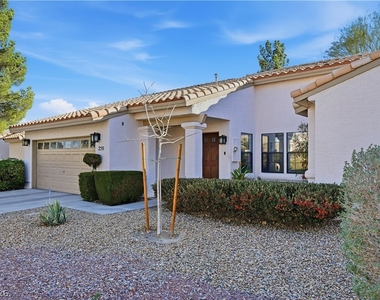 250 Garfield Drive - Photo Thumbnail 3