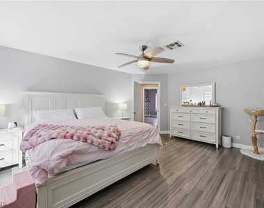 250 Garfield Drive - Photo Thumbnail 21