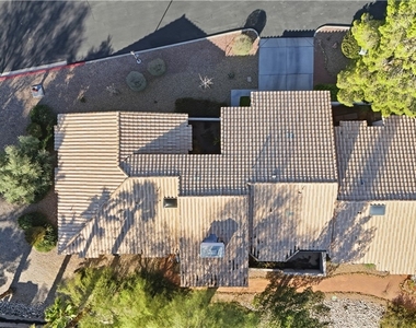 250 Garfield Drive - Photo Thumbnail 46