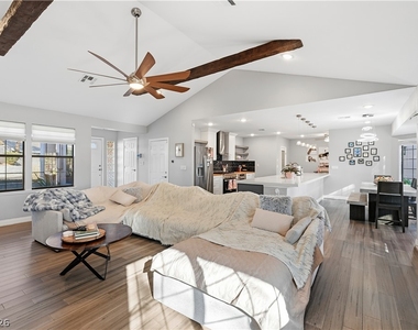 250 Garfield Drive - Photo Thumbnail 10