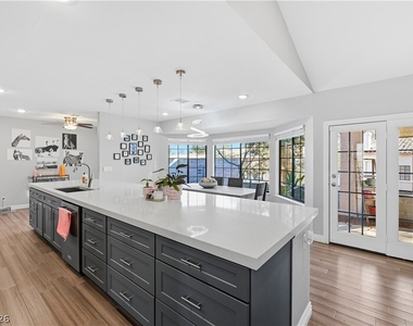 250 Garfield Drive - Photo Thumbnail 14