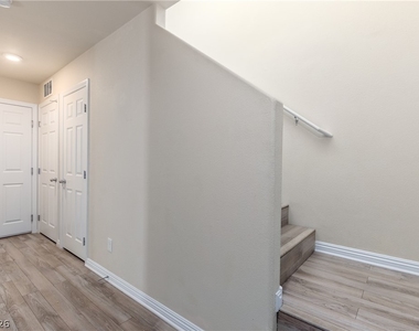 4518 Dover Straight Street - Photo Thumbnail 15