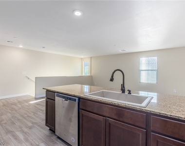 4518 Dover Straight Street - Photo Thumbnail 13