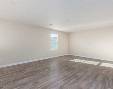 4518 Dover Straight Street - Photo Thumbnail 9