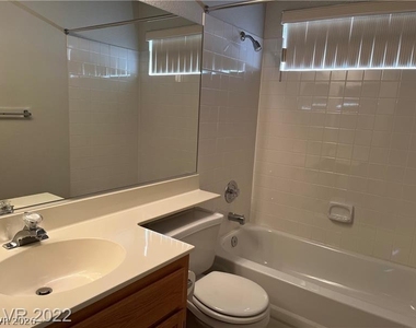 930 Stetson Drive - Photo Thumbnail 12