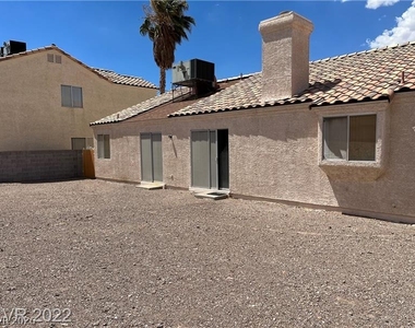 930 Stetson Drive - Photo Thumbnail 15