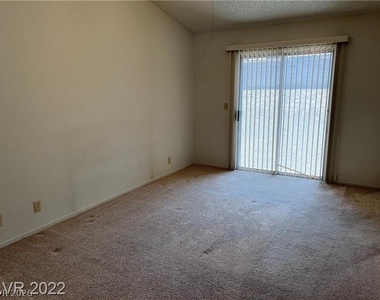 930 Stetson Drive - Photo Thumbnail 6