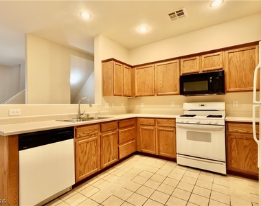 5920 Palmilla Street - Photo Thumbnail 12