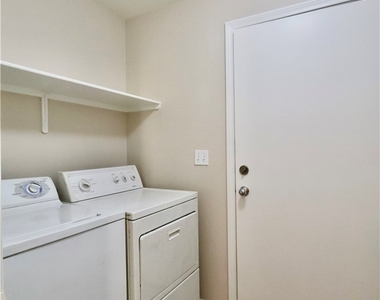 5920 Palmilla Street - Photo Thumbnail 7