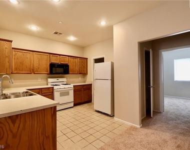 5920 Palmilla Street - Photo Thumbnail 11