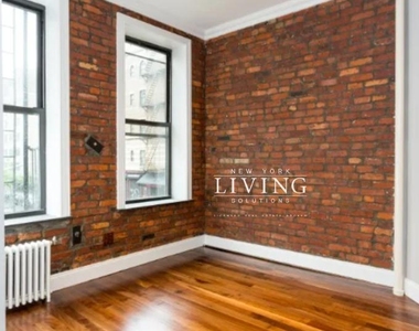 East 3rd Street - Photo Thumbnail 7