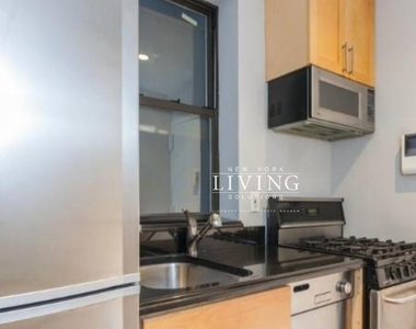 Avenue B - Photo Thumbnail 5