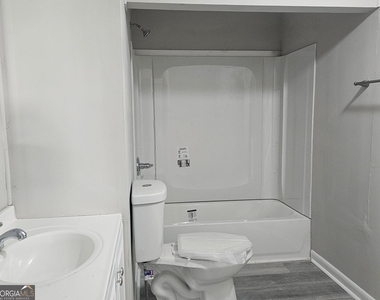 3751 Travis Boulevard - Photo Thumbnail 7