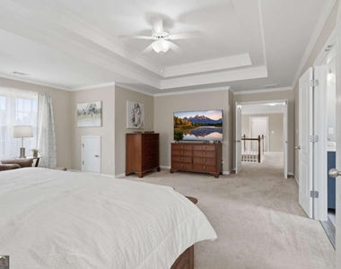 8205 Applewood Court - Photo Thumbnail 17