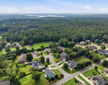 8205 Applewood Court - Photo Thumbnail 43