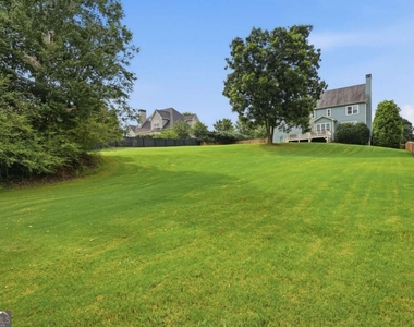 8205 Applewood Court - Photo Thumbnail 40