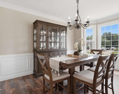 8205 Applewood Court - Photo Thumbnail 8