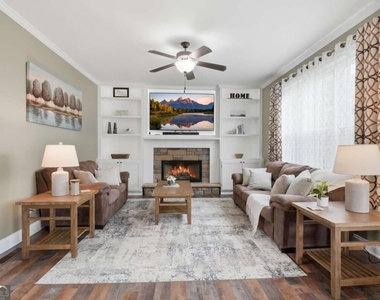 8205 Applewood Court - Photo Thumbnail 9