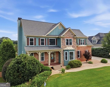 8205 Applewood Court - Photo Thumbnail 3