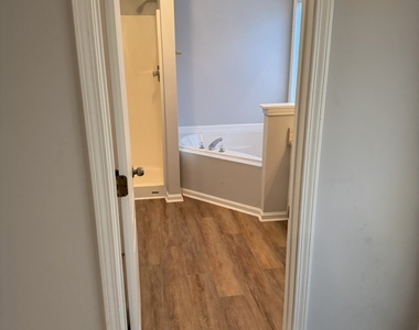 3033 Winding Grove Drive - Photo Thumbnail 14