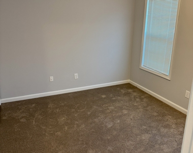 3033 Winding Grove Drive - Photo Thumbnail 9