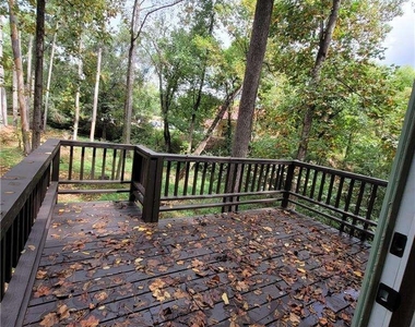 140 Byers Street - Photo Thumbnail 9