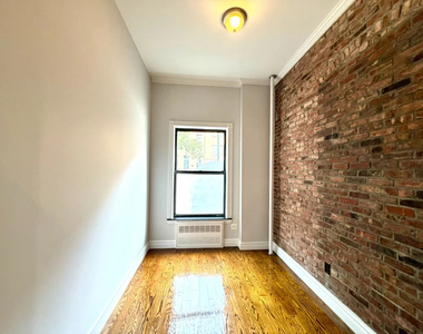 West 14th Street - Photo Thumbnail 2