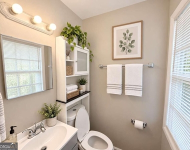 2319 Collier Drive - Photo Thumbnail 6