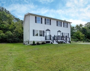275 Main St - Photo Thumbnail 15