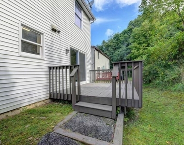 275 Main St - Photo Thumbnail 13