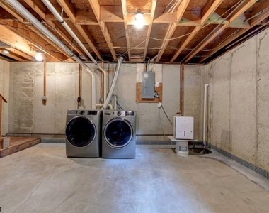 275 Main St - Photo Thumbnail 11