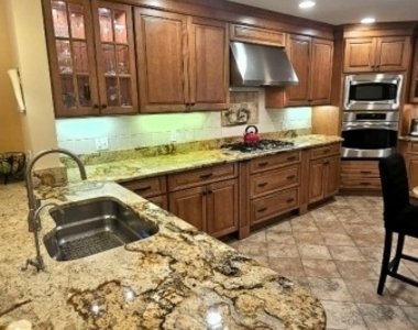 55 Hampshire Dr - Photo Thumbnail 2