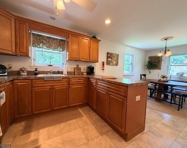 61 Star Lake Rd - Photo Thumbnail 4