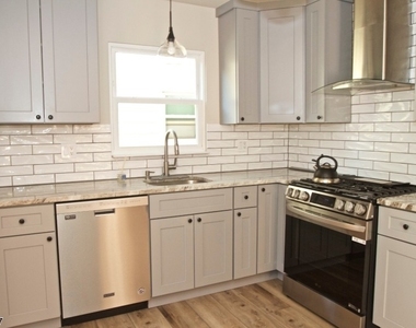 426 Laurita St - Photo Thumbnail 8