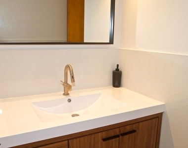 426 Laurita St - Photo Thumbnail 12