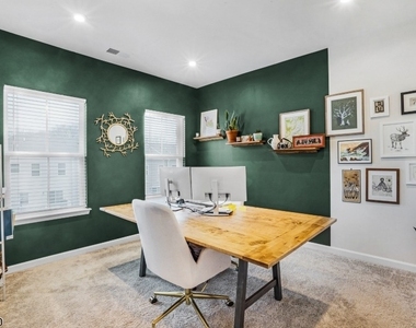 8 Swackhammer Way - Photo Thumbnail 15
