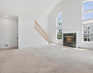 82 Hancock Dr - Photo Thumbnail 7
