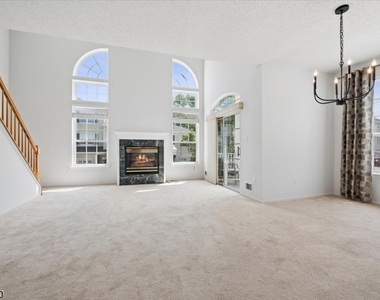 82 Hancock Dr - Photo Thumbnail 14